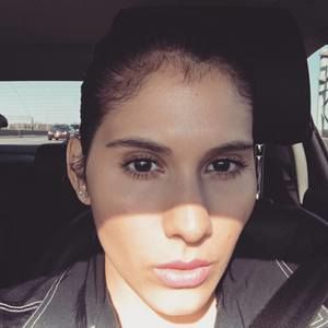 Meet your Posher, Kariena